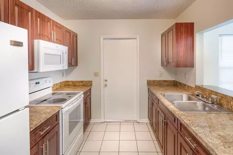 4737 SE Salvatori Rd, Stuart, FL 34997 photo 6