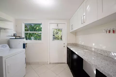 2375 NE 9th St, Pompano Beach, FL 33062 photo 5