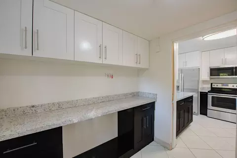 2375 NE 9th St, Pompano Beach, FL 33062 photo 4