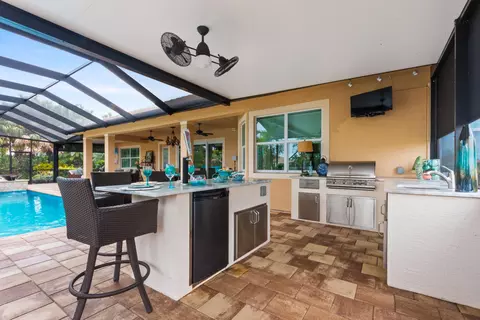 6820 SE Pierre Cir, Stuart, FL 34997 photo 8