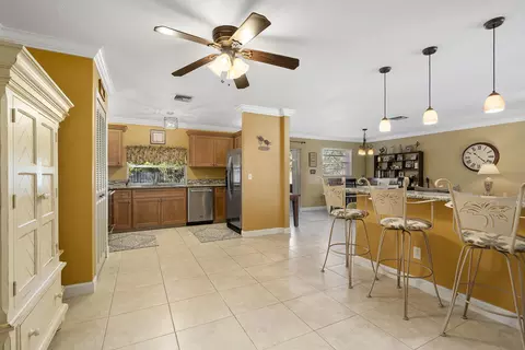 4945 SE Manatee Ter, Stuart, FL 34997 photo 9