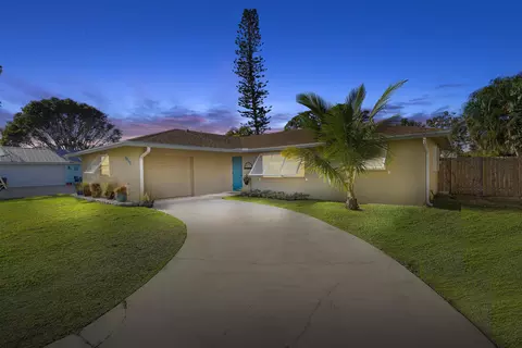 4945 SE Manatee Ter, Stuart, FL 34997 photo 3