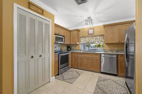 4945 SE Manatee Ter, Stuart, FL 34997 photo 7