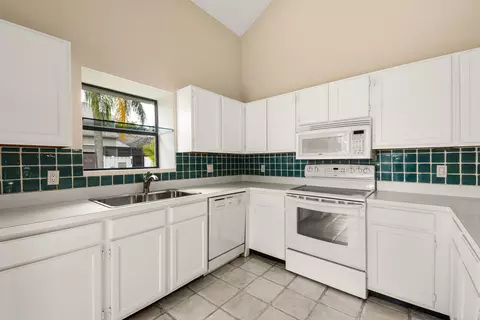 1302 Summerwinds Ln, Jupiter, FL 33458 photo 29