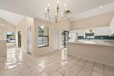 1302 Summerwinds Ln, Jupiter, FL 33458 photo 11