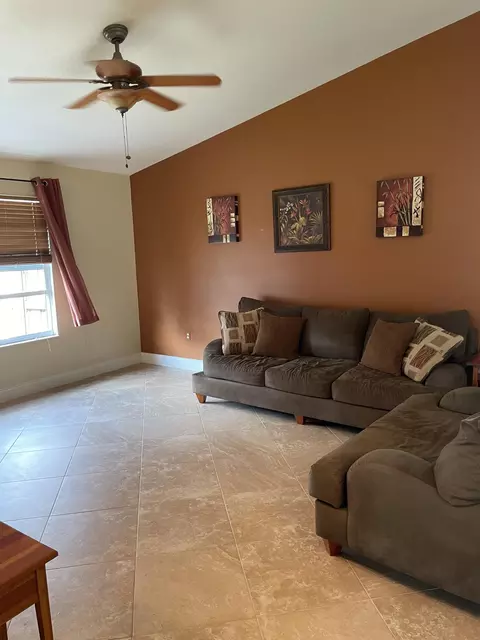6418 Barbara St, Jupiter, FL 33458 photo 2
