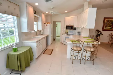 1111 SW Balmoral Trce, Stuart, FL 34997 photo 5