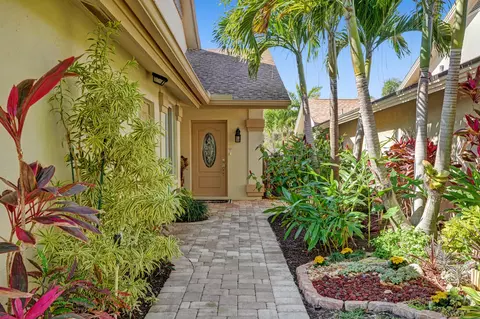 146 Sand Pine Dr, Jupiter, FL 33477 photo 1
