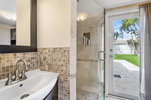 3207 Dow St, Pompano Beach, FL 33062 photo 17