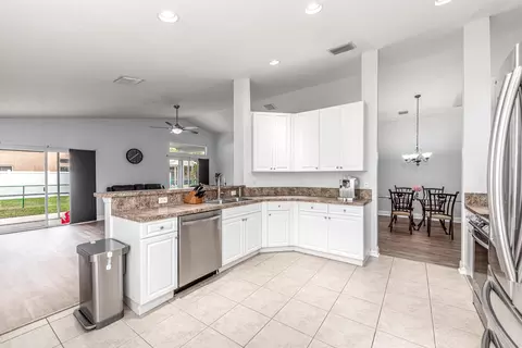 2677 SW Regency Rd, Stuart, FL 34997 photo 9