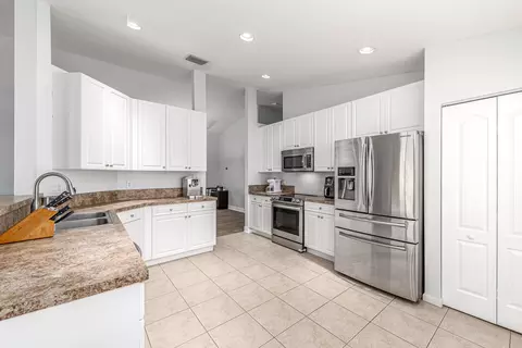 2677 SW Regency Rd, Stuart, FL 34997 photo 8