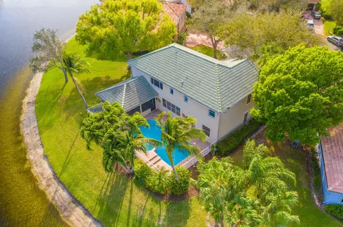 225 Skylark Pt, Jupiter, FL 33458 photo 1