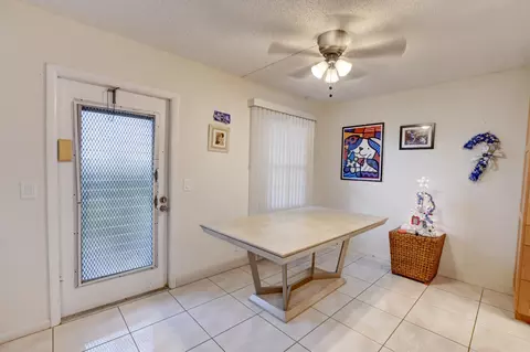 181 Brighton E, Boca Raton, FL 33434 photo 4