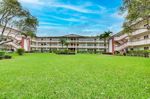 181 Brighton E, Boca Raton, FL 33434 photo 1
