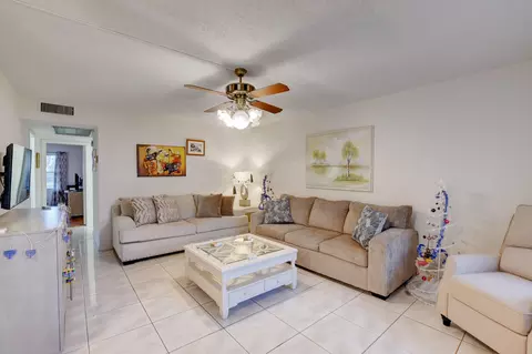 181 Brighton E, Boca Raton, FL 33434 photo 7