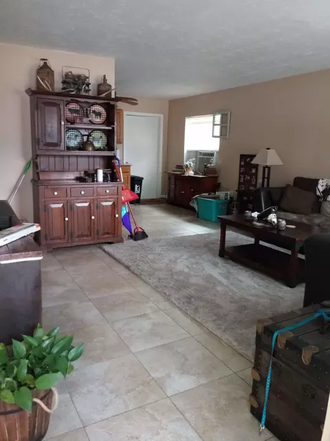 810 SE 8th St, Okeechobee, FL 34974 photo 2