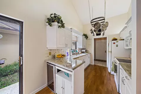 107 Sand Pine Dr, Jupiter, FL 33477 photo 10