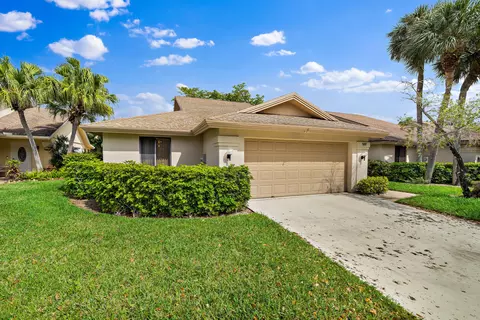 107 Sand Pine Dr, Jupiter, FL 33477 photo 2