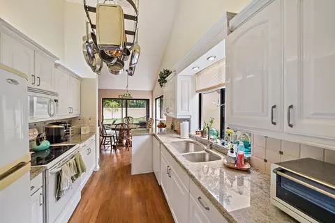 107 Sand Pine Dr, Jupiter, FL 33477 photo 7
