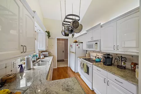 107 Sand Pine Dr, Jupiter, FL 33477 photo 9