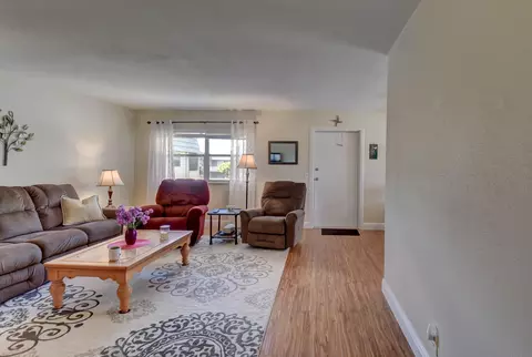 232 Monaco E, Delray Beach, FL 33446 photo 3