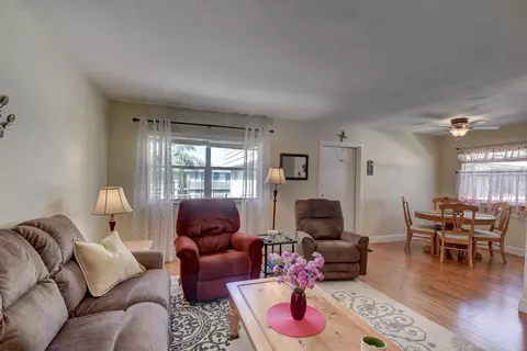 232 Monaco E, Delray Beach, FL 33446 photo 4