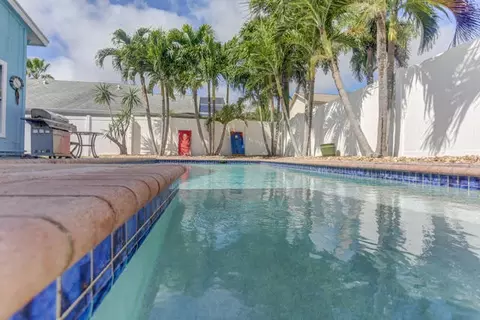 6321 Pompano St, Jupiter, FL 33458 photo 1