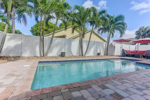 6321 Pompano St, Jupiter, FL 33458 photo 4