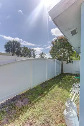6321 Pompano St, Jupiter, FL 33458 photo 19