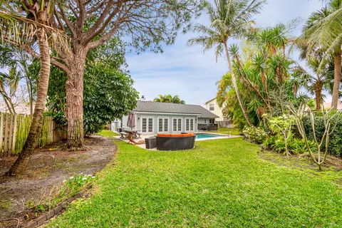 93 Beechwood Trl, Tequesta, FL 33469 photo 12