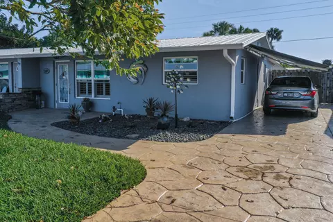 159 SE Sailfish Ln, Stuart, FL 34996 photo 1