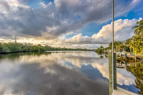 669 SW Linden St, Stuart, FL 34997 photo 22