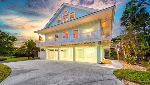 669 SW Linden St, Stuart, FL 34997 photo 1