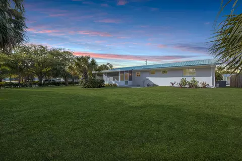 47 Ridgewood Cir, Tequesta, FL 33469 photo 2