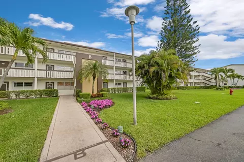 48 Suffolk B, Boca Raton, FL 33434 photo 1