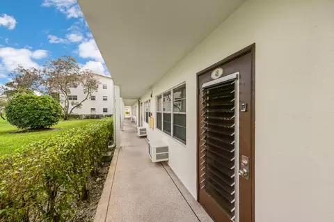 48 Suffolk B, Boca Raton, FL 33434 photo 15