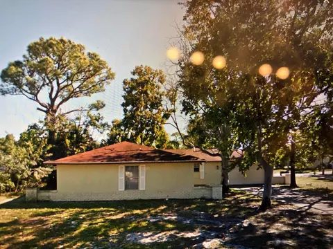122 Beverly Rd W, Jupiter, FL 33469 photo 1