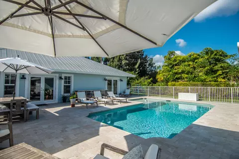 8060 SE Paulson Ave, Stuart, FL 34997 photo 6