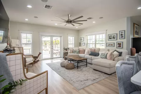 8060 SE Paulson Ave, Stuart, FL 34997 photo 11