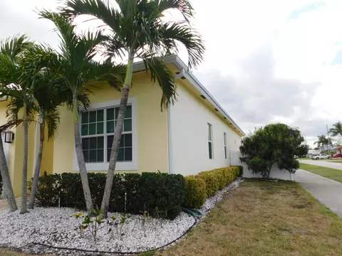 6190 Barbara St, Jupiter, FL 33458 photo 5