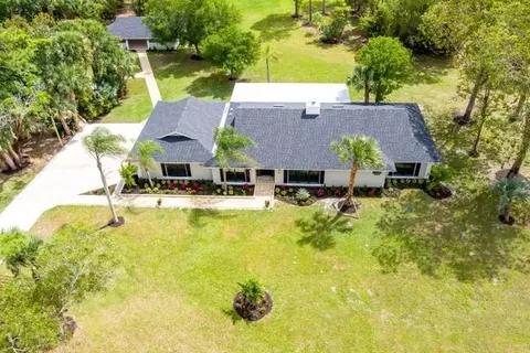 10904 SW Hawkview Cir, Stuart, FL 34997 photo 32