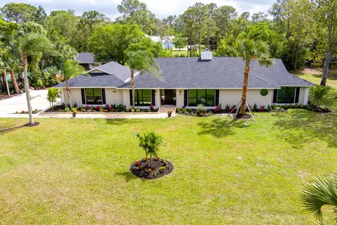 10904 SW Hawkview Cir, Stuart, FL 34997 photo 1
