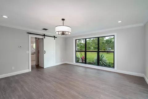 10904 SW Hawkview Cir, Stuart, FL 34997 photo 9