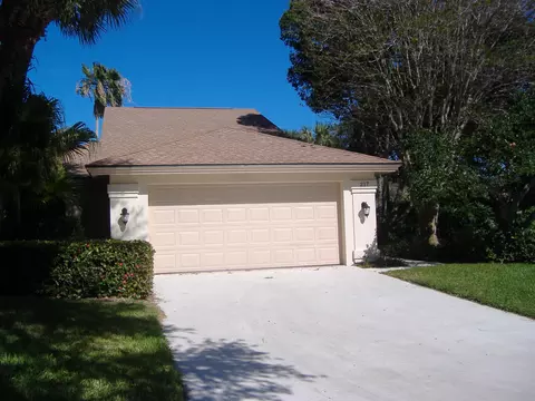 217 River Park Dr, Jupiter, FL 33477 photo 1