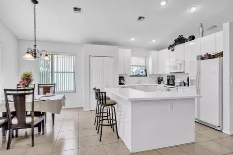 10431 Utopia Cir E, Boynton Beach, FL 33437 photo 8