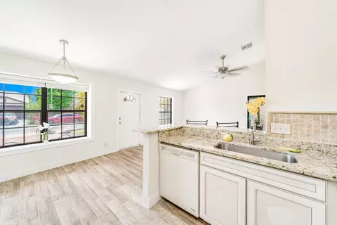 11130 Model Cir E, Boca Raton, FL 33428 photo 27