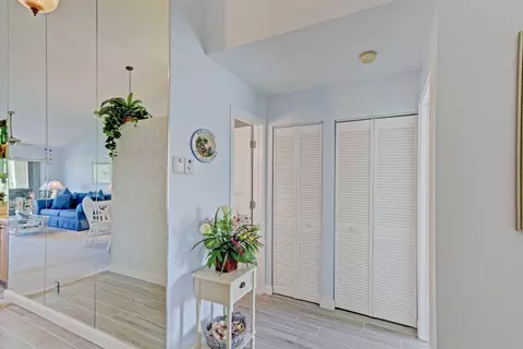 202 Pinecrest Cir #D, Jupiter, FL 33458 photo 4