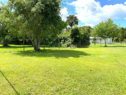 8145 SE 60th Dr, Okeechobee, FL 34974 photo 3