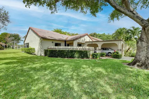 5667 Parkwalk Cir E, Boynton Beach, FL 33472 photo 2