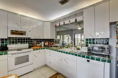 5667 Parkwalk Cir E, Boynton Beach, FL 33472 photo 11